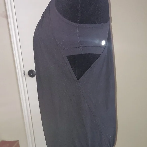 Lululemon Athletica Black Tank Top - Picture 2 of 6